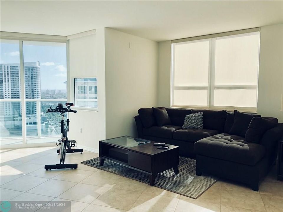 Recently Sold: $540,000 (2 beds, 2 baths, 1297 Square Feet)