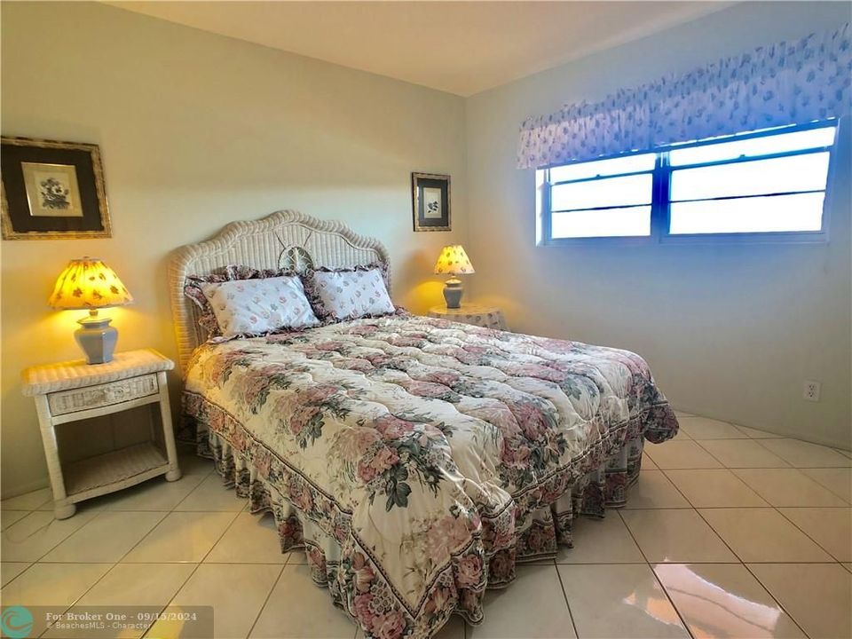 Vendido Recientemente: $149,900 (2 camas, 2 baños, 1027 Pies cuadrados)