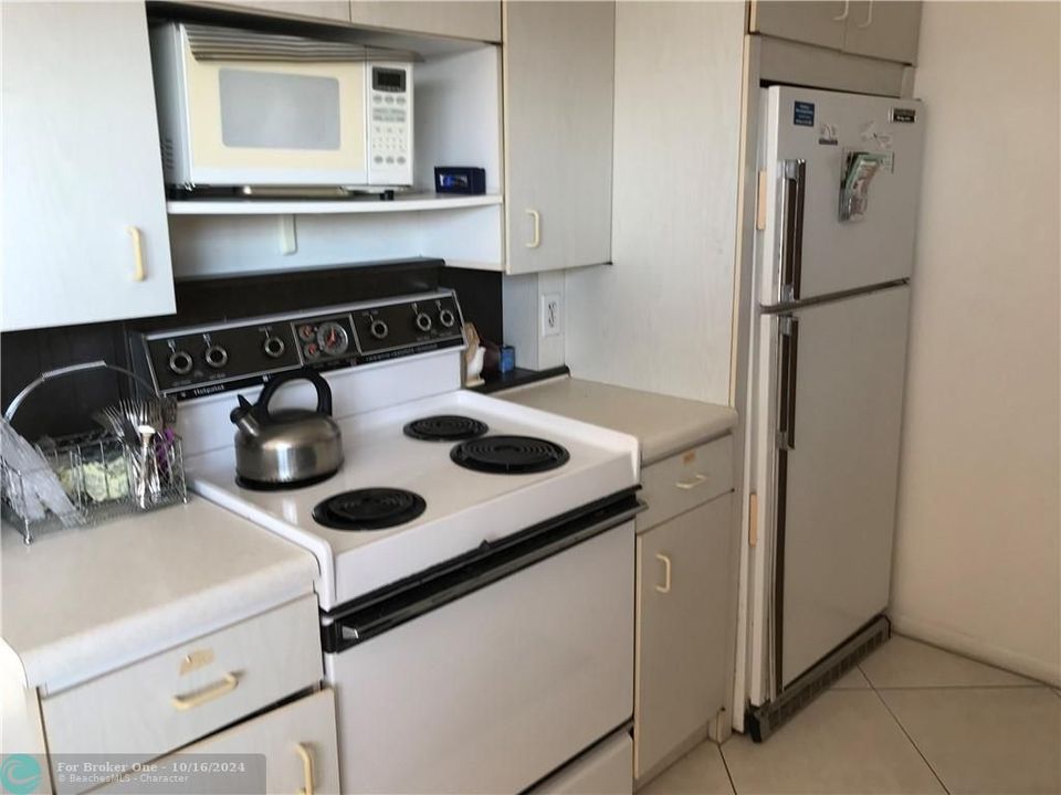 Recently Sold: $142,000 (2 beds, 1 baths, 881 Square Feet)