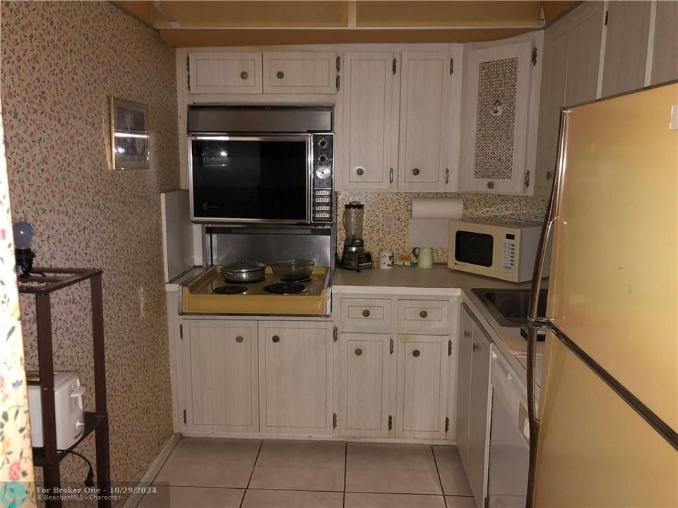 Vendido Recientemente: $89,899 (1 camas, 1 baños, 900 Pies cuadrados)