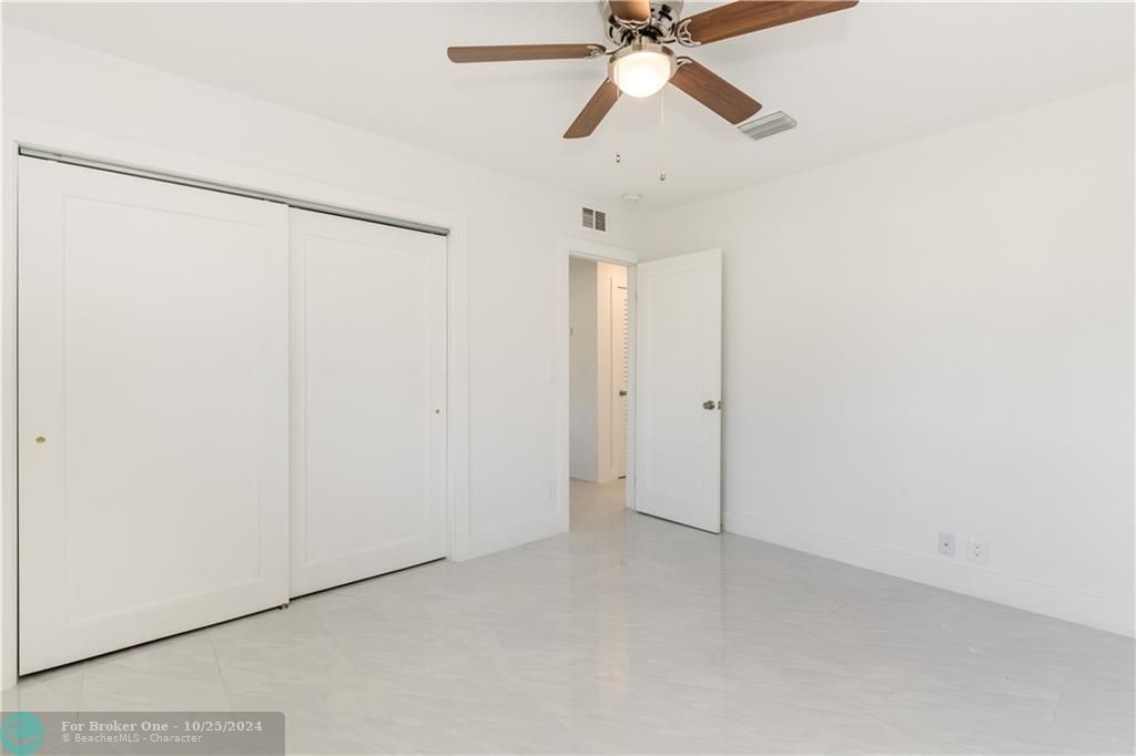 Recently Sold: $1,550 (2 beds, 1 baths, 1560 Square Feet)