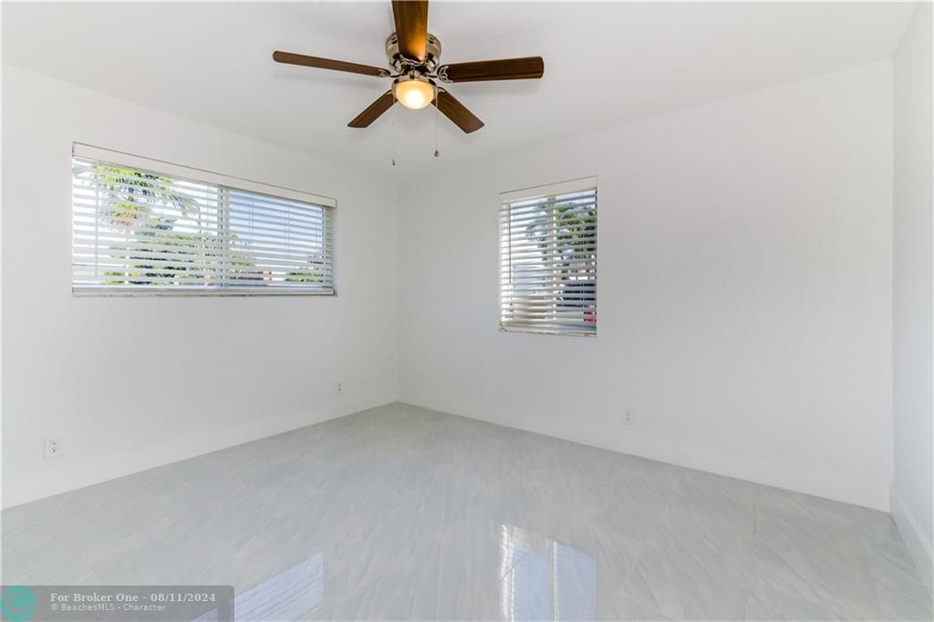 Recently Sold: $1,550 (2 beds, 1 baths, 1560 Square Feet)