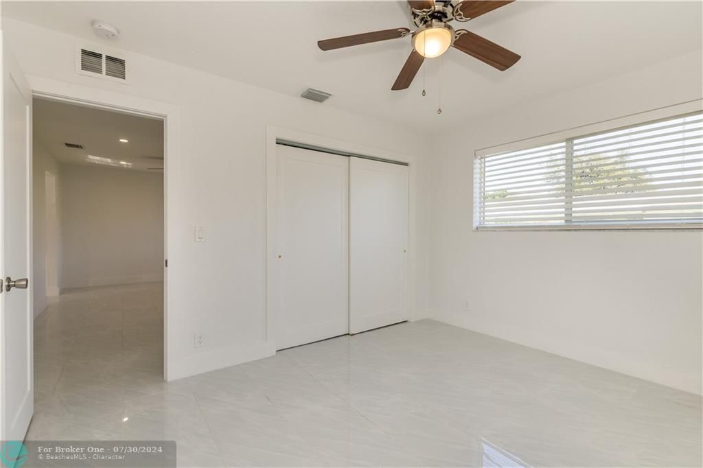 Recently Sold: $1,550 (2 beds, 1 baths, 1560 Square Feet)
