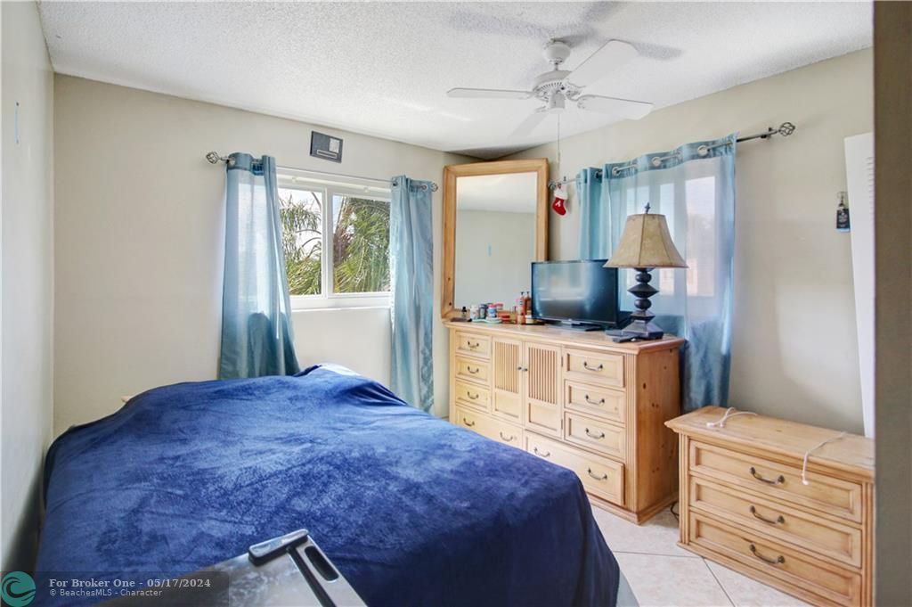 Recently Sold: $220,000 (3 beds, 2 baths, 1260 Square Feet)