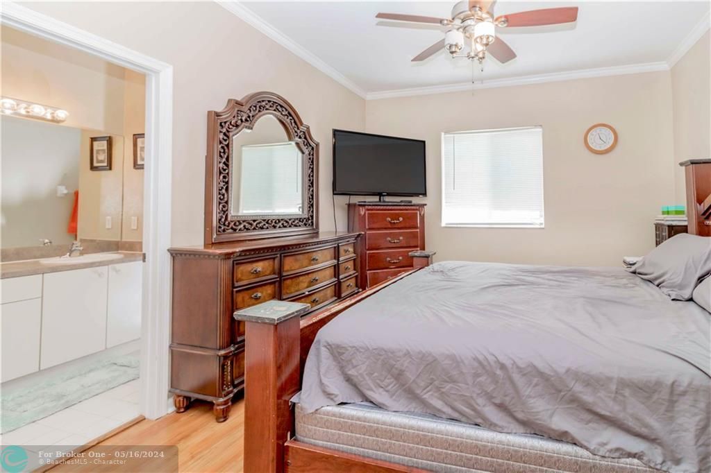 Недавно продано: $250,000 (3 спален, 2 ванн, 1328 Квадратных фут)