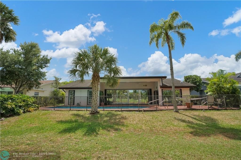 Recently Sold: $325,000 (3 beds, 2 baths, 2169 Square Feet)