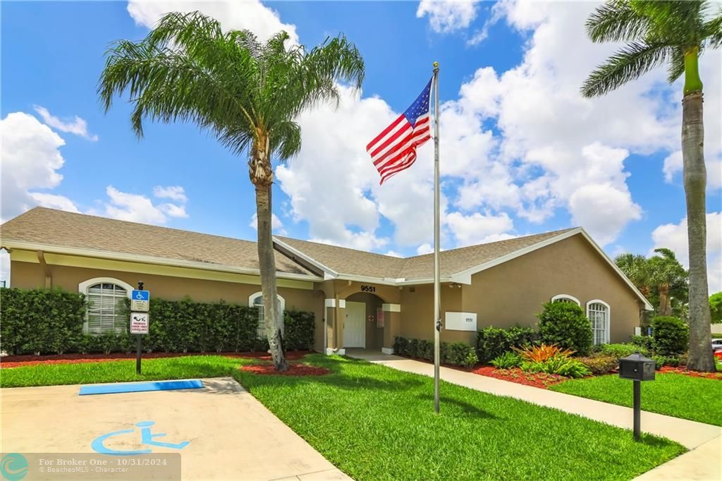 Recently Sold: $299,900 (3 beds, 2 baths, 1459 Square Feet)