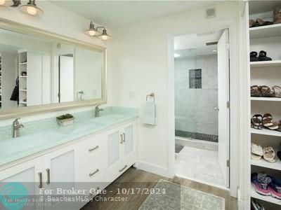 Recently Sold: $424,000 (1 beds, 1 baths, 1080 Square Feet)