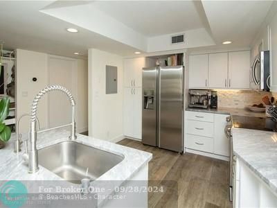 Recently Sold: $424,000 (1 beds, 1 baths, 1080 Square Feet)