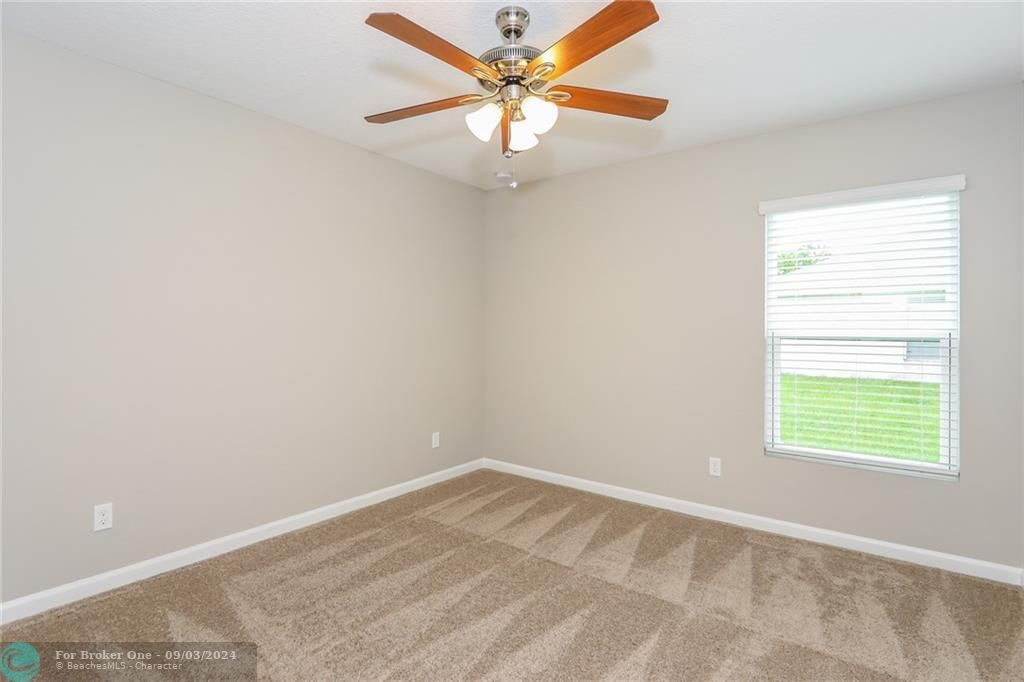 Active With Contract: $1,595 (4 beds, 2 baths, 1833 Square Feet)