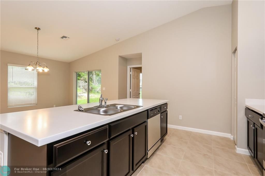 Active With Contract: $1,595 (4 beds, 2 baths, 1833 Square Feet)