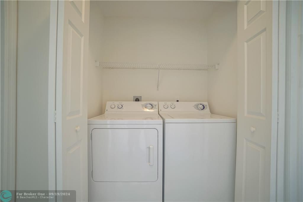 Recently Rented: $3,000 (2 beds, 2 baths, 1335 Square Feet)