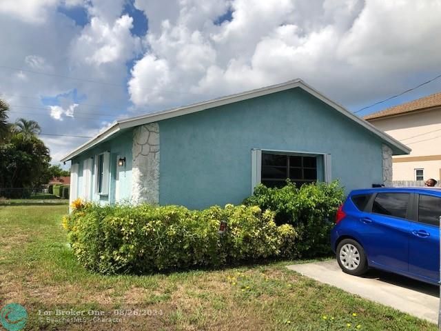 Recently Sold: $109,000 (3 beds, 1 baths, 864 Square Feet)