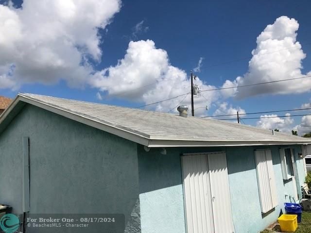 Recently Sold: $109,000 (3 beds, 1 baths, 864 Square Feet)