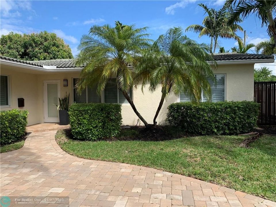 Recently Sold: $629,000 (3 beds, 2 baths, 1647 Square Feet)