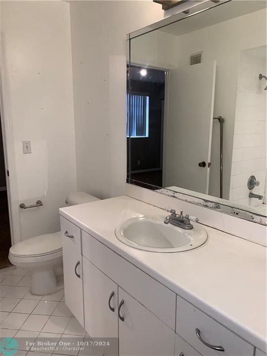 Recently Sold: $284,000 (2 beds, 1 baths, 1035 Square Feet)