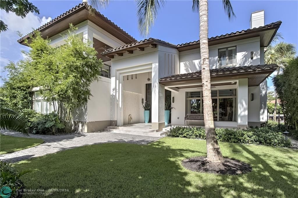 Recently Sold: $6,675,000 (7 beds, 7 baths, 5147 Square Feet)