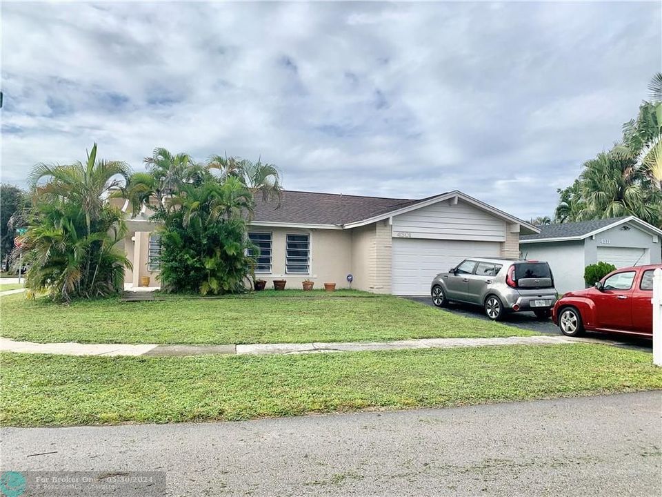 Recently Sold: $339,999 (3 beds, 2 baths, 1548 Square Feet)