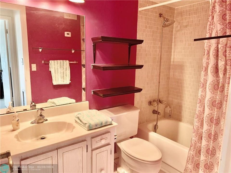 最近售出: $339,999 (3 贝兹, 2 浴室, 1548 平方英尺)