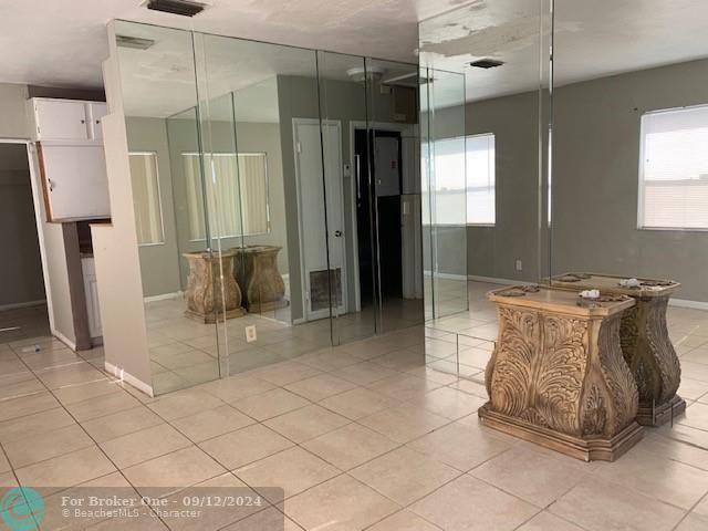 Recently Sold: $105,000 (3 beds, 1 baths, 836 Square Feet)