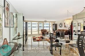 Recently Sold: $298,000 (1 beds, 1 baths, 1319 Square Feet)