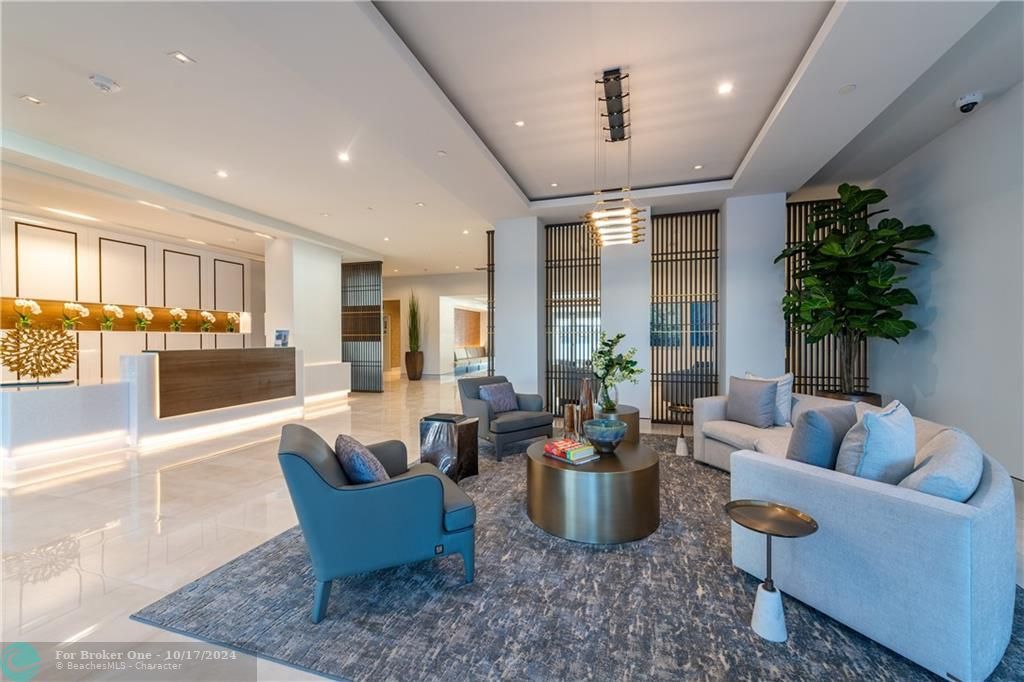 Recently Sold: $2,357,000 (3 beds, 3 baths, 2383 Square Feet)