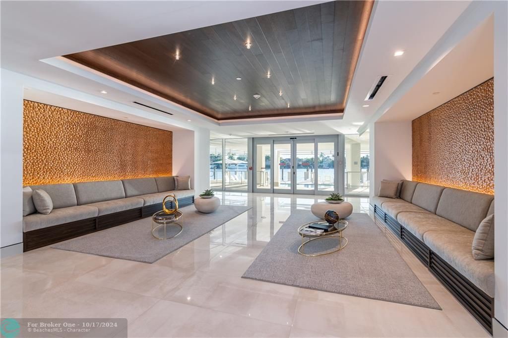 Recently Sold: $2,357,000 (3 beds, 3 baths, 2383 Square Feet)