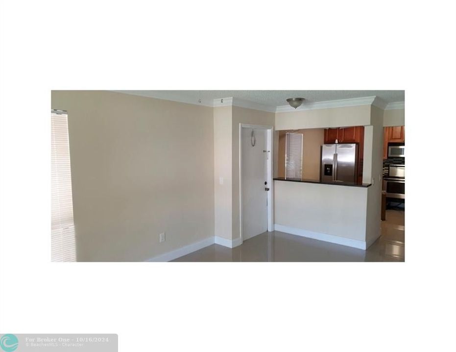 Active With Contract: $1,900 (2 beds, 2 baths, 1475 Square Feet)