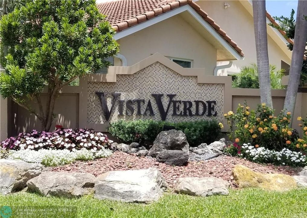 Recently Sold: $475,000 (3 beds, 2 baths, 2391 Square Feet)