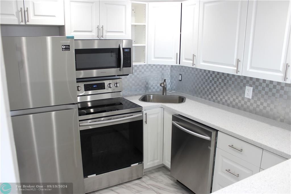 Recently Rented: $1,475 (2 beds, 1 baths, 27623 Square Feet)