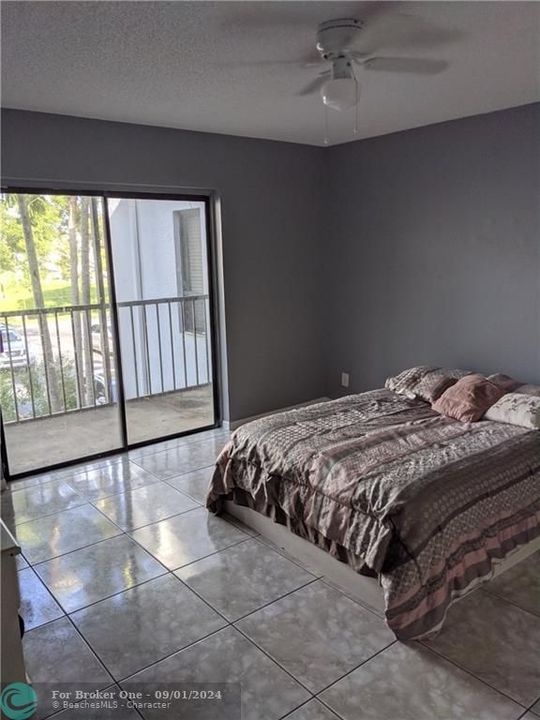 Vendido Recientemente: $215,000 (3 camas, 2 baños, 1780 Pies cuadrados)