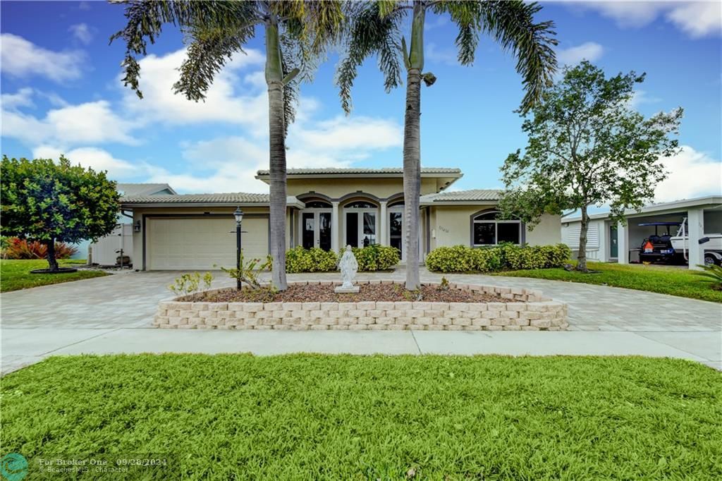 Recently Sold: $775,000 (4 beds, 2 baths, 2627 Square Feet)