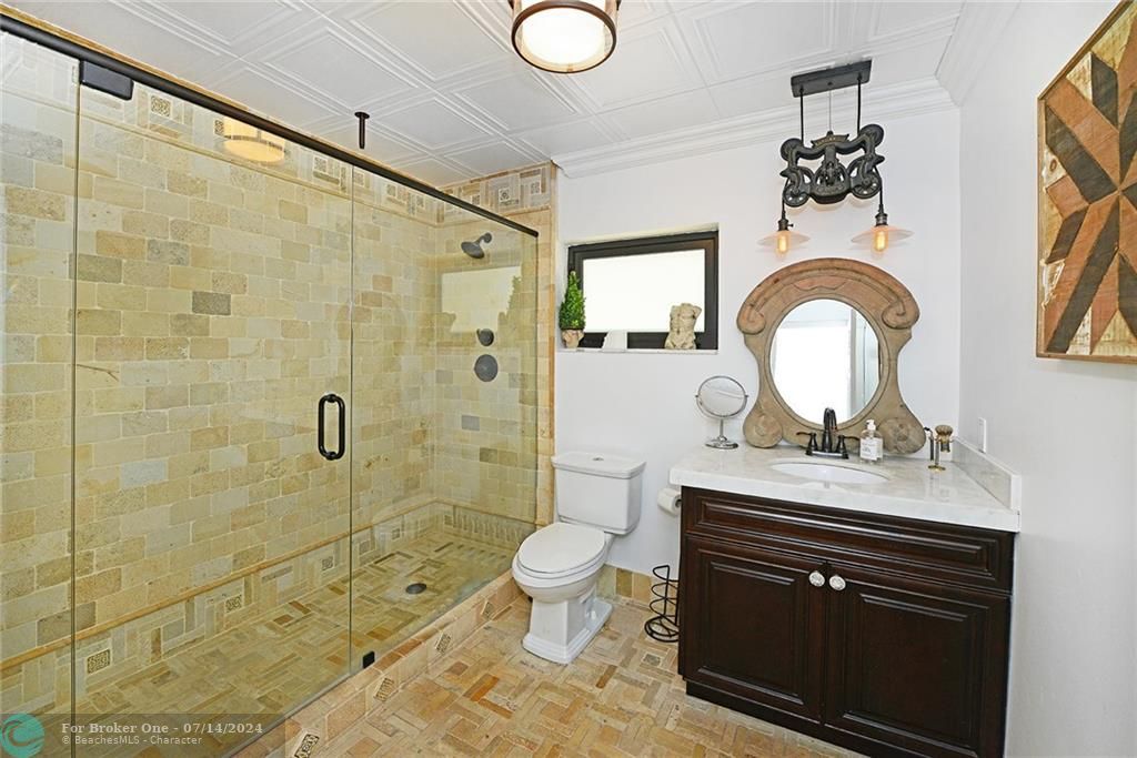 最近租的: $12,000 (5 贝兹, 4 浴室, 2981 平方英尺)