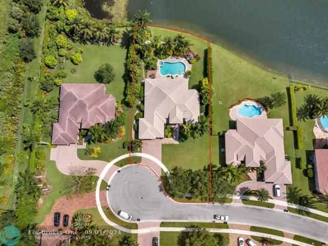 Recently Sold: $860,000 (5 beds, 4 baths, 3567 Square Feet)