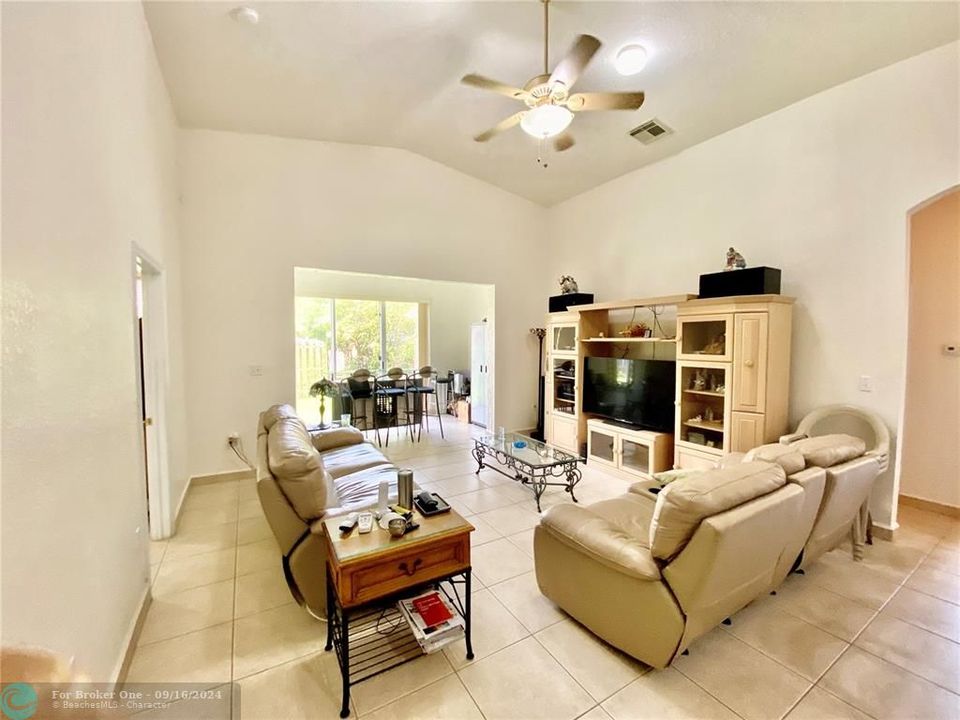 Recently Sold: $429,000 (4 beds, 2 baths, 2087 Square Feet)