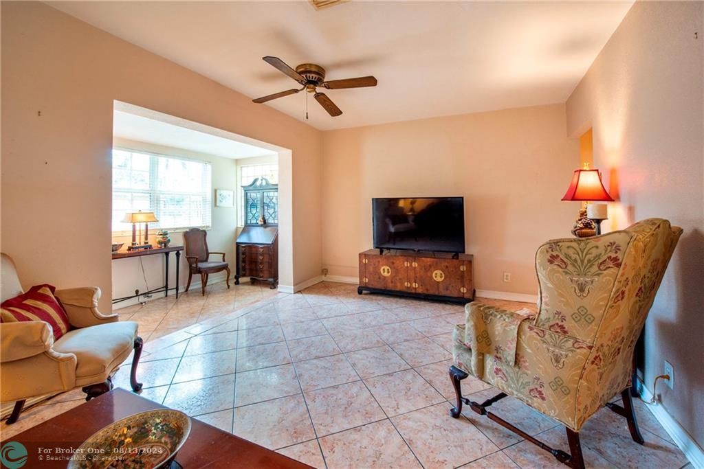 Recently Sold: $301,000 (3 beds, 2 baths, 1354 Square Feet)