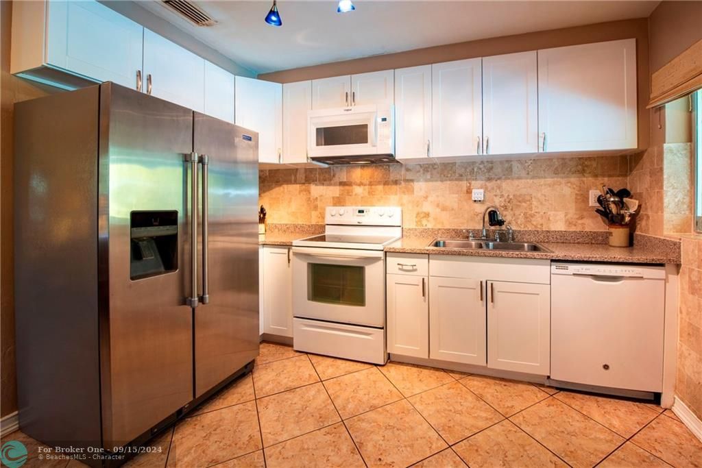 Recently Sold: $301,000 (3 beds, 2 baths, 1354 Square Feet)