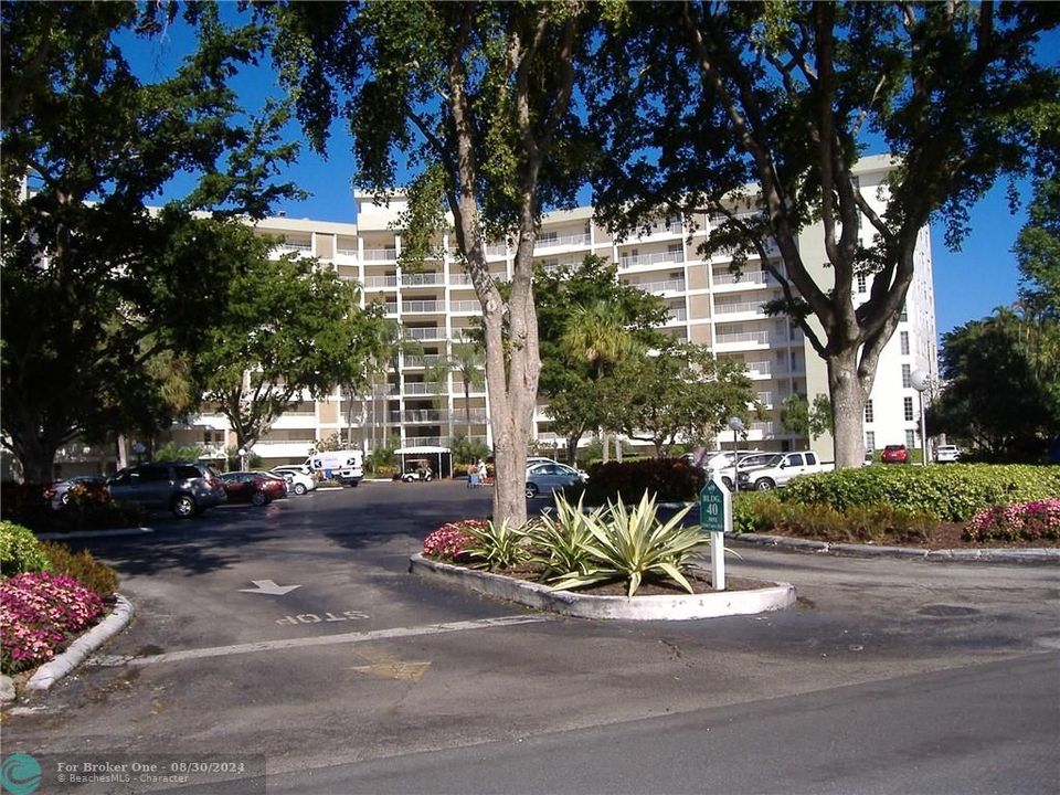 Recently Sold: $151,000 (1 beds, 1 baths, 1071 Square Feet)