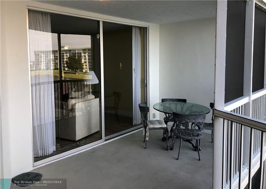 Recently Sold: $151,000 (1 beds, 1 baths, 1071 Square Feet)