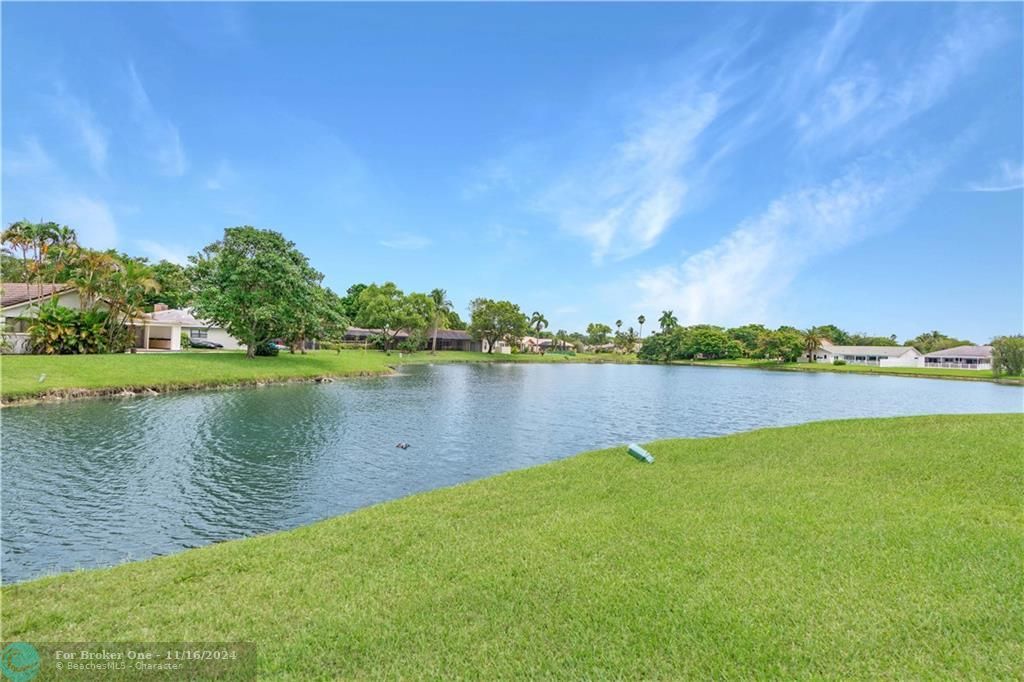 Recently Sold: $510,000 (4 beds, 2 baths, 2663 Square Feet)