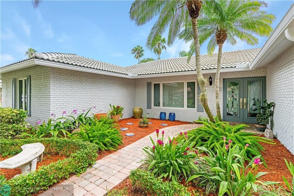 Recently Sold: $510,000 (4 beds, 2 baths, 2663 Square Feet)