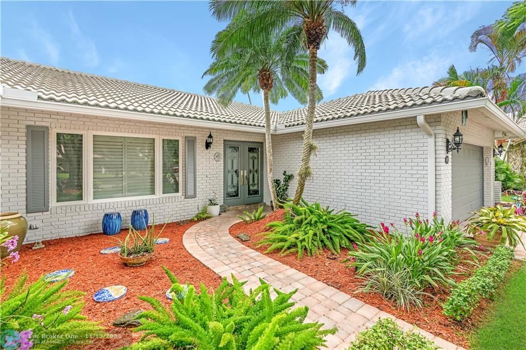 Recently Sold: $510,000 (4 beds, 2 baths, 2663 Square Feet)