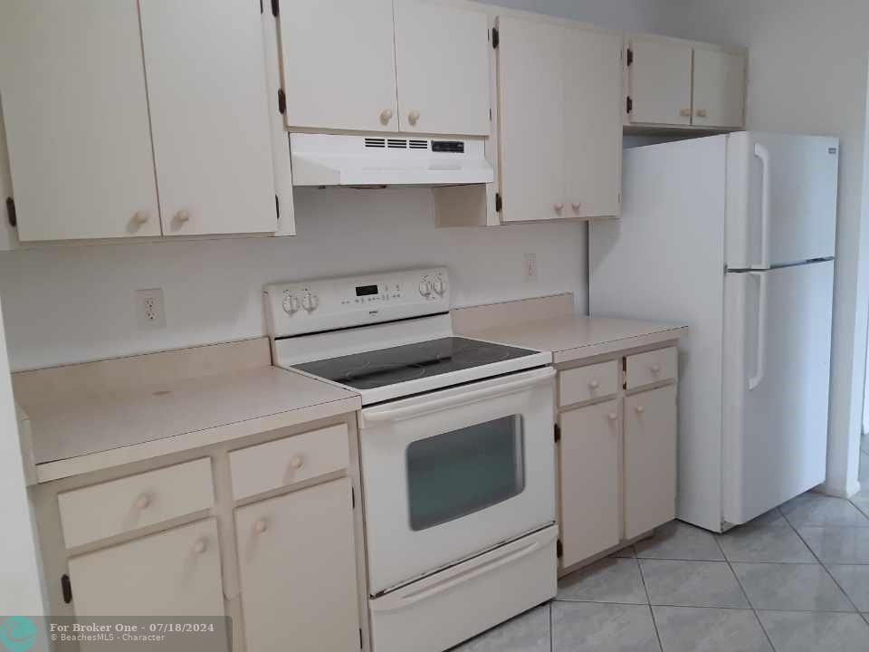 Recently Sold: $153,000 (2 beds, 1 baths, 1050 Square Feet)