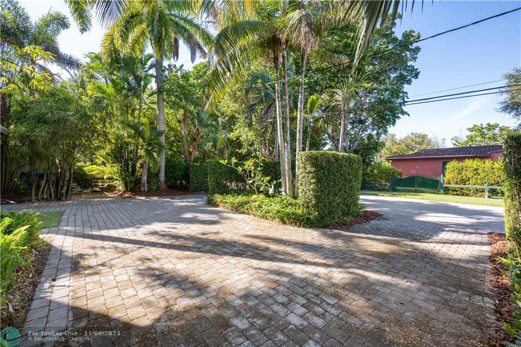 Vendido Recientemente: $1,269,000 (3 camas, 2 baños, 1829 Pies cuadrados)