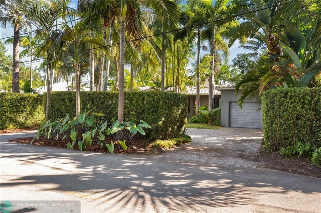 Recently Sold: $1,269,000 (3 beds, 2 baths, 1829 Square Feet)