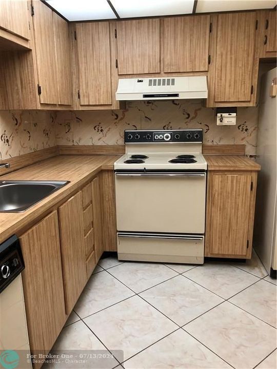 Recently Sold: $64,900 (1 beds, 1 baths, 800 Square Feet)