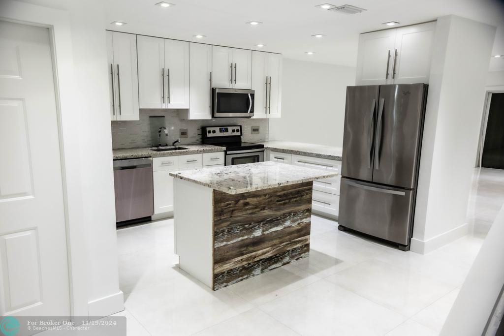 Recently Sold: $350,000 (3 beds, 2 baths, 1486 Square Feet)