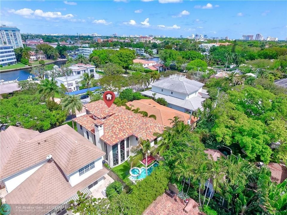 Recently Sold: $1,899,000 (4 beds, 3 baths, 3753 Square Feet)