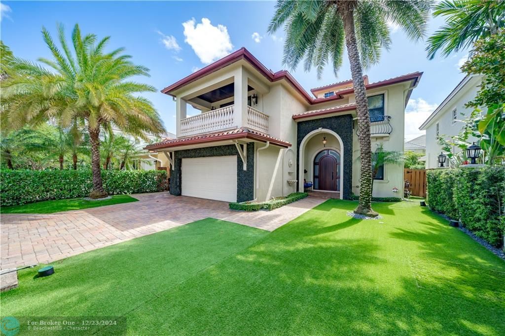 Recently Sold: $1,899,000 (4 beds, 3 baths, 3753 Square Feet)