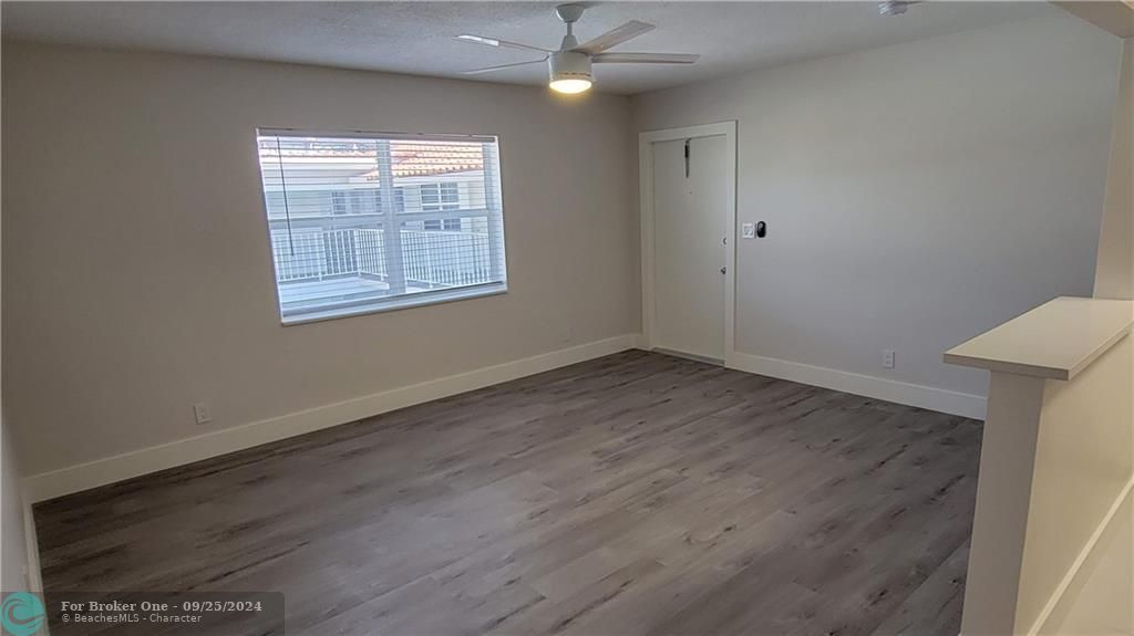 Recently Rented: $1,200 (1 beds, 1 baths, 518 Square Feet)